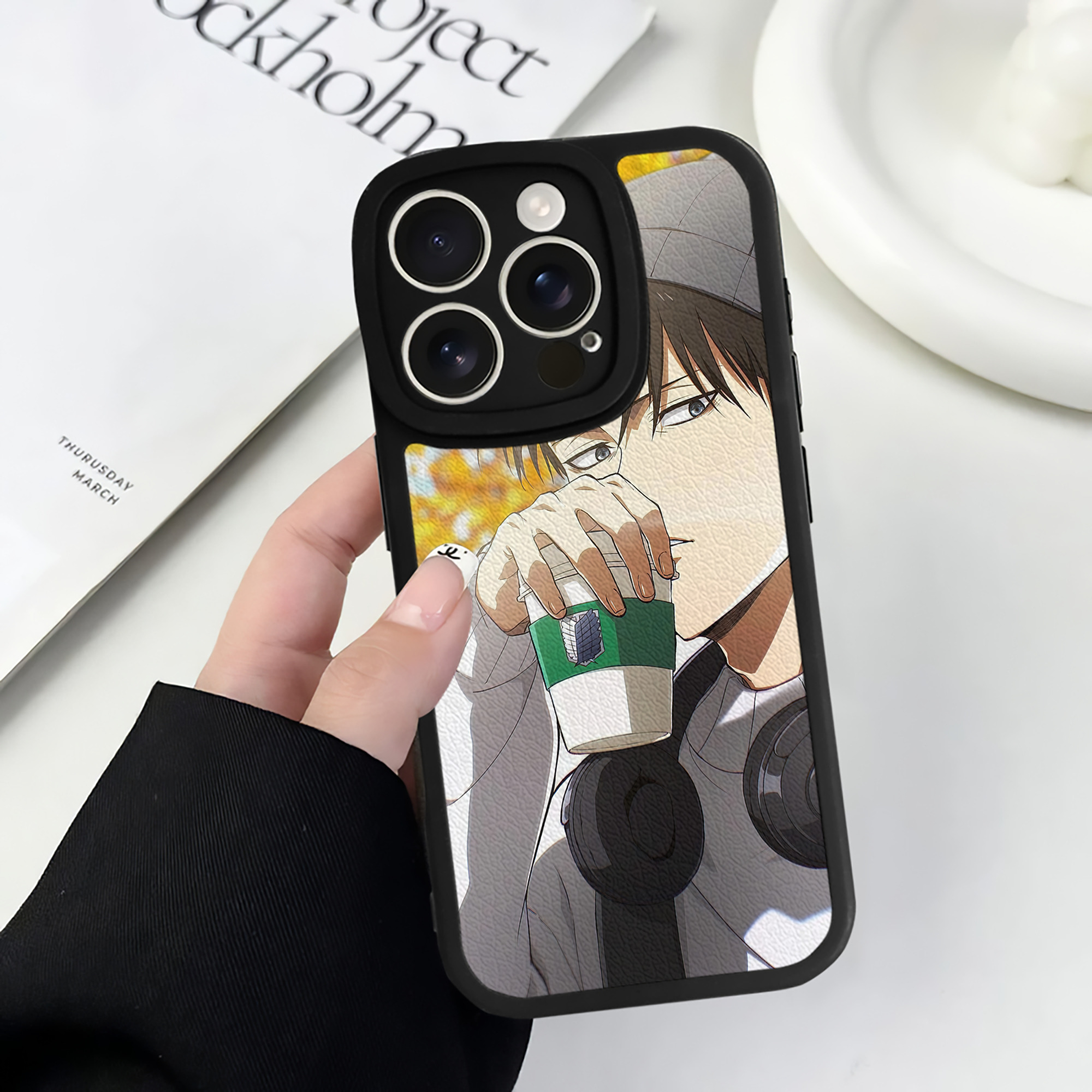 （画像用） 進撃の巨人 Attack on Titan 【iPhone 16シリーズ対応】シリコンスマホケース（レザー調） 材質：シリコン